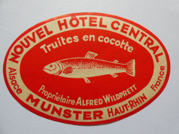 étiquette Hotel Bagage -  Nouvel Hôtel Central Munster Alsace -- Truite En Cocotte Prop. Alfred Wildprett   STEPétiq2 - Etiketten Van Hotels