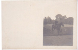 CPA - CARTE-PHOTO NUAGE - CHEVAL MONTER EN AMAZONE PAR UNE FEMME  - CHIEN DANS UN PARC CHATEAU ? - To Identify