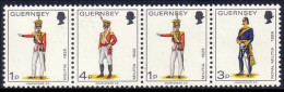 Guernsey Military Costumes Militaires Se-tenant MNH ** Neuf SC ( A30 81c) - Militares