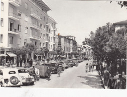 COSENZA-CORSO MAZZINI-BELLA E ANIMATA CARTOLINA VERA FOTOGRAFIA- VIAGGIATA NEL 1957 - Cosenza