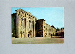 Cadouin (24) : Abbaye Et Hall - Other & Unclassified