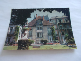 VICHY ( 03 Allier ) HOTEL PAVILLON SEVIGNE  BELLE VUE COLORISER 1969 - Vichy