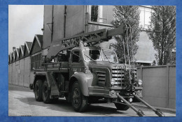 PHOTO Ancien Camion Modèle BERLIET - Avec échelle Ou Engin Levier Poulie ( Camion De Pompier ?  ) - Unclassified