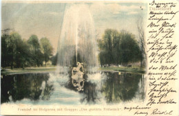 Düsseldorf - Fontaine Im Hofgarten - Duesseldorf