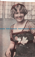 R150294 Old Postcard. Woman - World