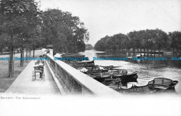 R150667 Bedford. The Embankment - Monde