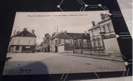 Carte Postale  Bray Sur Seine école Des Garçons  Entrée De La Grande Rue - Bray Sur Seine