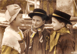 63-FOLKLORE D AUVERGNE-ENFANTS EN COSTUME-N°411-B/0237 - Otros & Sin Clasificación