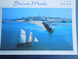 Saint Malo    La Cancalaise    Le Phare    Les Remparts        CP240274 - Saint Malo