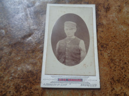 CDV  Carte Photo  Antique  /  Kabinetfoto  /  CDV Photo Card { 6,3 Cm X 10,3 Cm } - Oud (voor 1900)