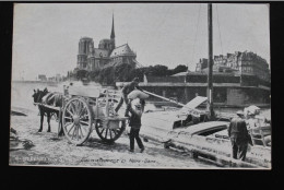 CPA Les Berges De La Seine -  Quai De La Tournelle Et Notre-Dame  Non Circulée .. - De Seine En Haar Oevers