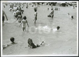 3 PHOTOS SET CHILDREN ENFANTS PLAGE BEACH 1966 REAL ORIGINAL AMATEUR PHOTO FOTO PORTUGAL CF - Personas Anónimos