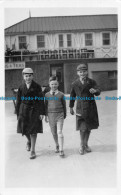 R150417 Old Postcard. Three Boys - Monde