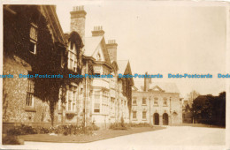 R151388 Old Postcard. Large Houses - World