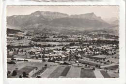 CPSM :  14 X 9  -  Environs  D'ANNECY  -  METZ-TESSY  -  Vue  Générale  Et  La  Montagne  Du  Parmelan. - Andere & Zonder Classificatie