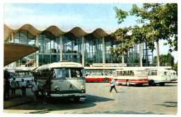 Sochi Main Bus Station Russia USSR Vintage Soviet Buses 1972 Unused Postcard. Publisher Planeta, Moscow - Rusia