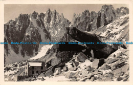 R151441 Les Refuges Du Couvercle Et Les Aiguilles De Chamonix. G. Tairraz - World