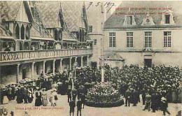 21 - Beaune - Hospices De Beaune - Aspect De La Cour De L'Hotel Dieu Pendant La Vente Des Vins - CPA - Voir Scans Recto- - Beaune