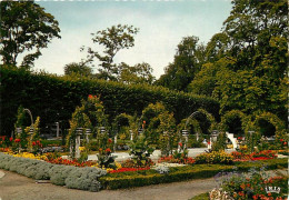 78 - Mantes La Jolie - Dans Le Square Brieussel-Bourgeois - Fleurs - CPM - Carte Neuve - Voir Scans Recto-Verso - Mantes La Jolie