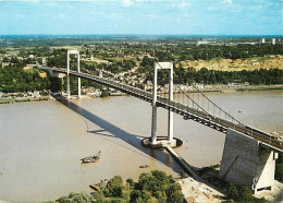33 - Bordeaux - Le Nouveau Pont Suspendu Sur La Garonne - CPM - Voir Scans Recto-Verso - Bordeaux