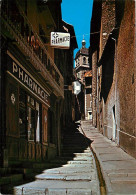 05 - Briançon - Vieille Rue - Au Fond La Cathédrale - CPM - Voir Scans Recto-Verso - Briancon