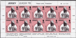 JERSEY  693-694, 2 Kleinbogen, Postfrisch **, Europa CEPT: Frieden Und Freiheit, 1995 - Jersey