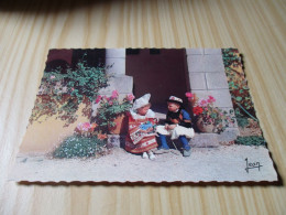 Petits Enfants En Costume De Fouesnant Et Des Environs (29). - Fouesnant