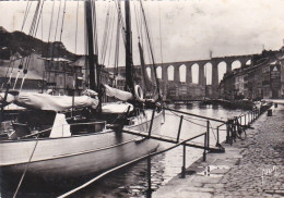 MORLAIX --1981-- Les Quais Et Le Viaduc  (bateau )......timbre.... Beau Cachet  MORLAIX ENTREPOT --29 - Morlaix