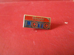 PIN'S " LOTO ". - Games