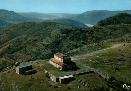 RECTO/VERSO - CPSM - UTELLE - VUE AERIENNE DU SANCTUAIRE NOTRE DAME DES MIRACLES - ARRIERE PLAN LE VAR ET SON EMBOUCHURE - Other & Unclassified