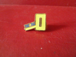 PIN'S " TAC O TAC  ". - Casinos