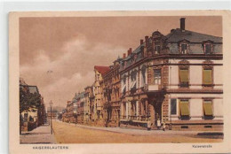 39100121 - Kaiserslautern. Kaiserstrasse. Feldpost, Stempel Von 1919. Leichte Eckabschuerfungen, Kleiner Knick Oben Rec - Kaiserslautern