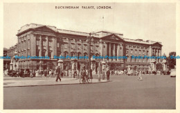 R151771 Buckingham Palace. London. Dennis - Autres & Non Classés