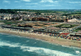 RECTO/VERSO - CPSM - DEAUVILLE - VUE AERIENNE DE LA PLAGE FLEURIE - Deauville