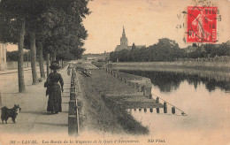 P6-53- Laval-LES BORDS DE LA MAYENNE ET LE QUAI D ' AVESNIERES CP ANIMEE ET CHIEN - Laval