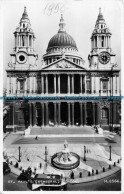 R152560 St. Pauls Cathedral. London. Valentine. RP. 1958 - Autres & Non Classés