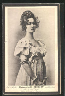 AK Schauspielerin Mademoiselle Henriot, Artiste Du Théâtre Francais, Victime De L`incendie 1900  - Actors