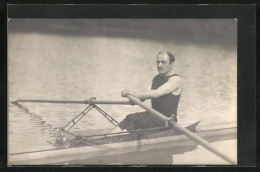 Foto-AK Mann Beim Rudern  - Rowing