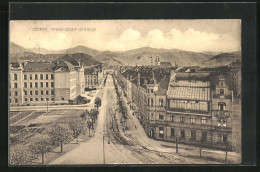 AK Leoben, Kaiser-Franz-Josef-Strasse Mit Bäumen  - Sonstige & Ohne Zuordnung