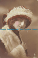 R152708 Old Postcard. Woman In Hat. Ettlinger. 1914 - Monde