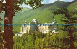 R153409 Banff Springs Hotel. Byron Harmon - Monde