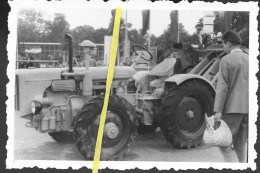 DIV 037 0524 MACHINE AGRICOLE TRACTEUR FOIRE EXPOSITION 1940 / 1950 - Automobile