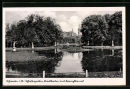 AK Schwerin, Schlossgarten Mit See  - Schwerin