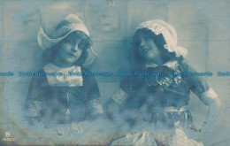 R152199 Old Postcard. Two Girls. Carlton. 1912 - Monde