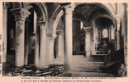 Poitiers - Ancienne Église Abbatiale Romane De St. Hilaire Le Grand: Le Bas Côté Sud & L'Escalier Du Transept - Poitiers