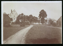 Fotografie Brück & Sohn Meissen, Ansicht Burkersdorf I. Erzg., Strassenansicht Im Ort  - Lugares