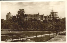 71068424 Windsor Berkshire Castle Park  - Other & Unclassified