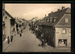 AK Limbach-Oberfrohna, Passanten In Der Helenenstrasse  - Limbach-Oberfrohna