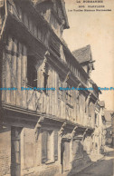 R152958 La Normandie. Harfleur. Les Vieilles Maisons Normandes - World