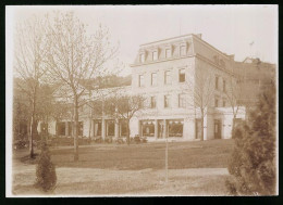 Fotografie Brück & Sohn Meissen, Ansicht Karlsbad, Partie Am Cafe Schweizerhof  - Lugares